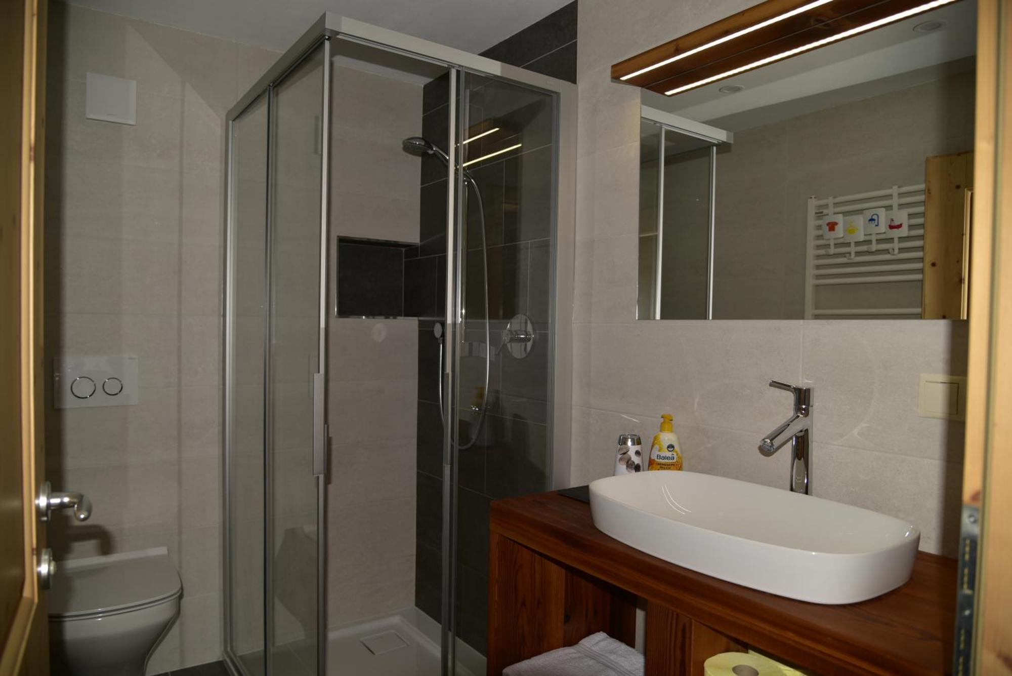 Apartement Schuster Lake Prags Braies ภายนอก รูปภาพ