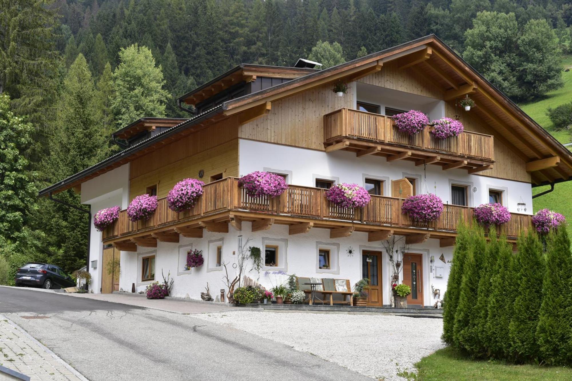 Apartement Schuster Lake Prags Braies ภายนอก รูปภาพ